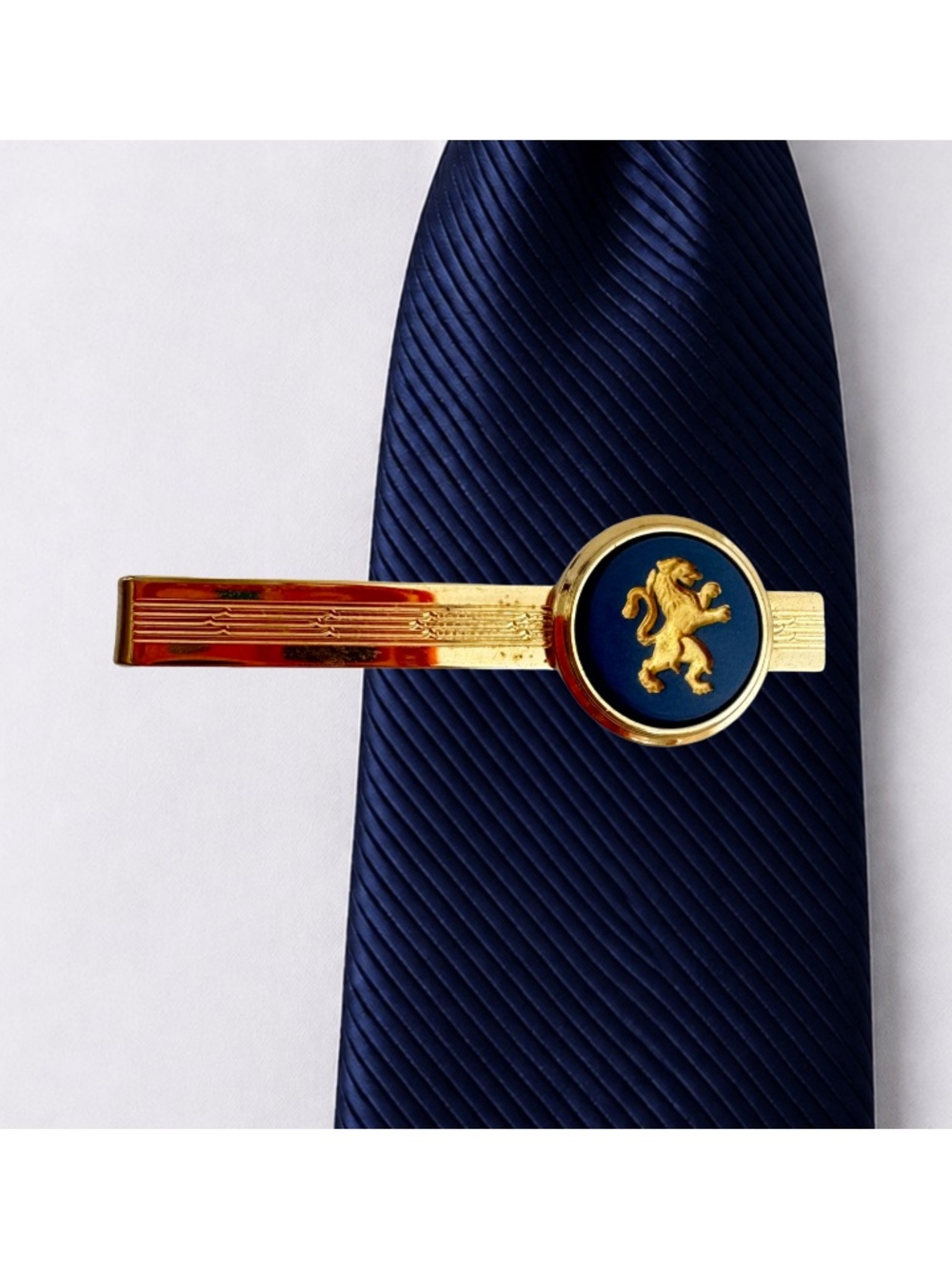 Wedgwood Heraldic Lion Tie Clip Blue Jasperware Gold Tone England Menswear Vtg